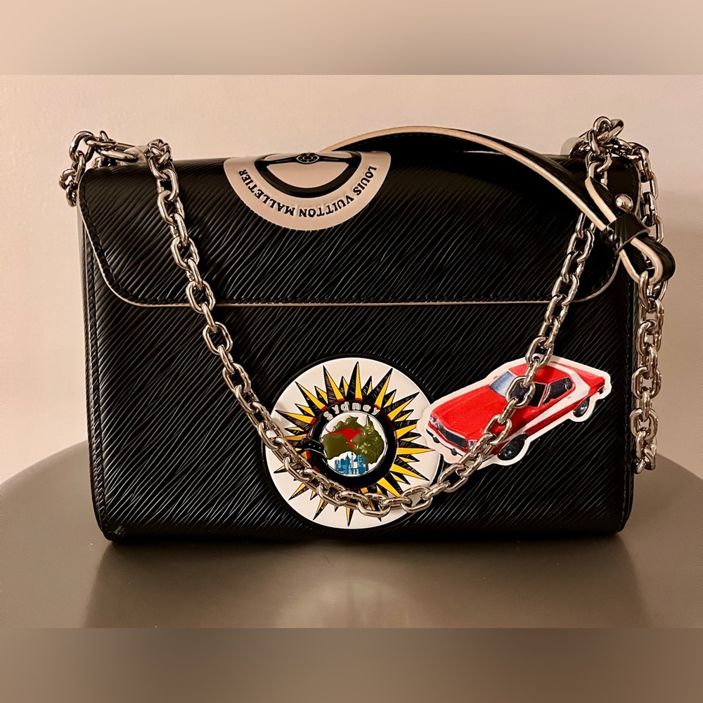 Louis Vuitton Twist MM Epi World Tour Shoulder Bag Black Leather - Picture 3 of 8